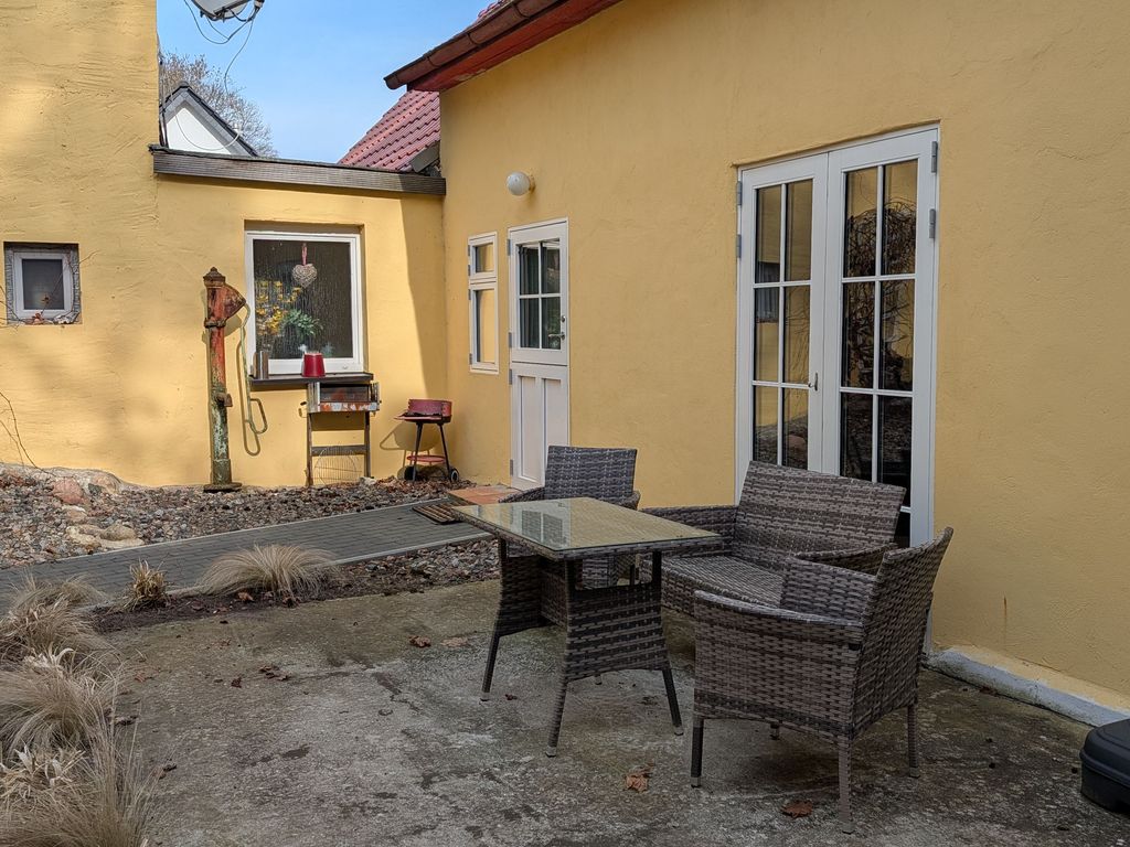 gemeinschaftlicher Innenhof mit Terrasse