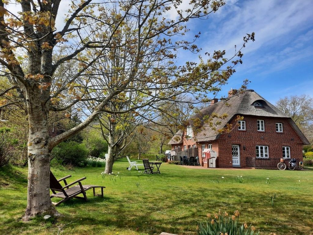Jüghen Hüs (Ginster-Haus) unter Reet