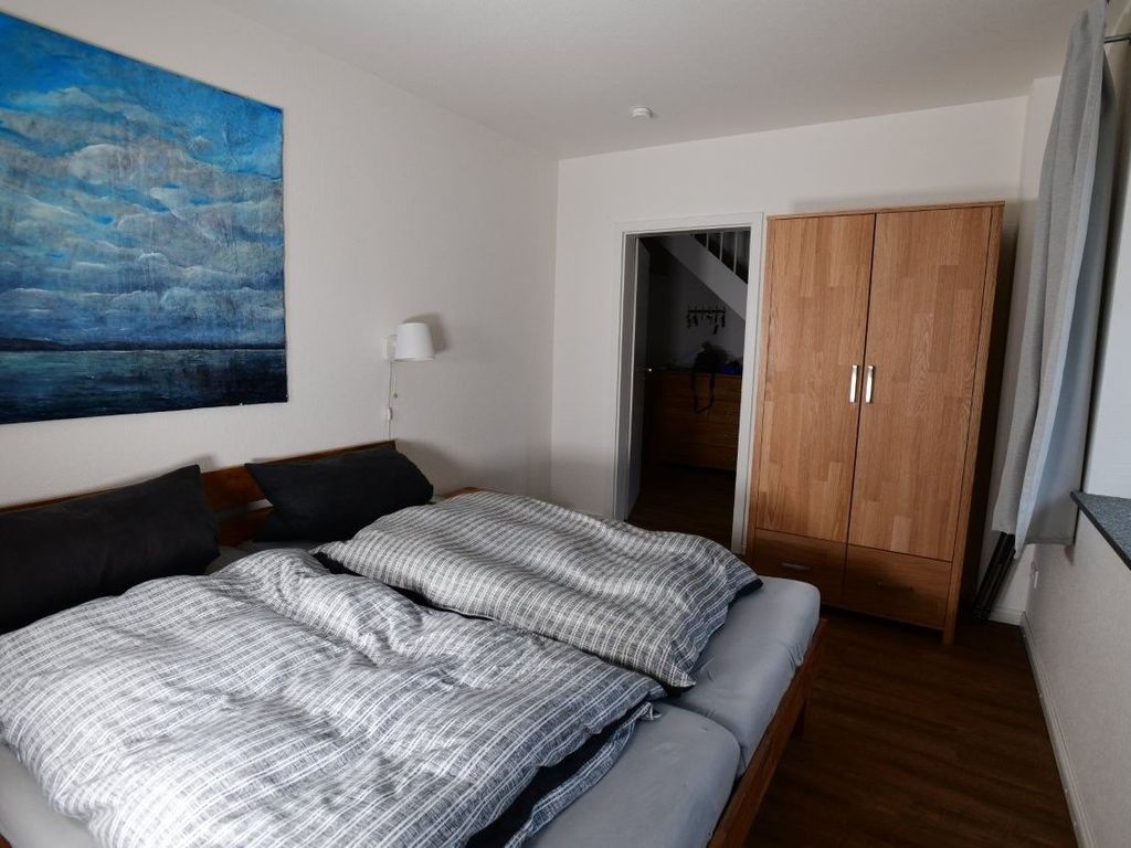 Schlafzimmer 1 UG