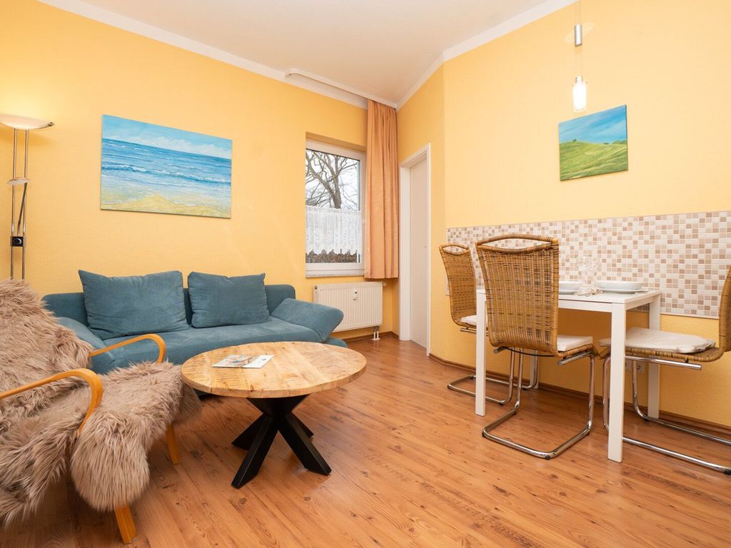 Wohnzimmer mit Essbereich
