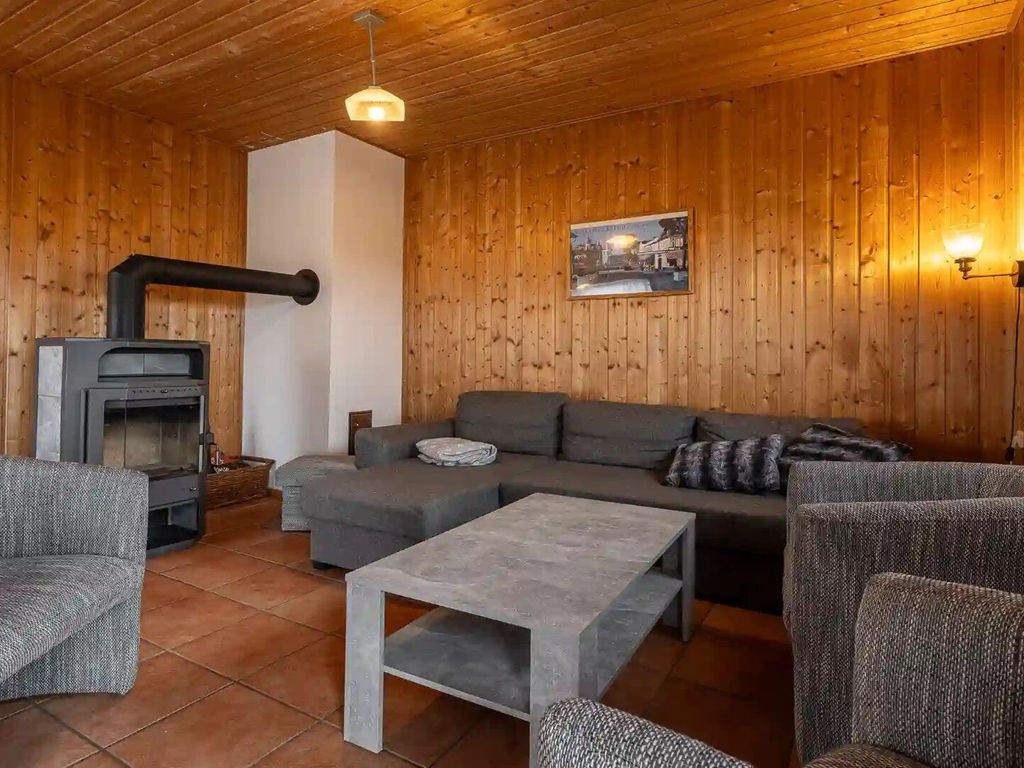 Wohnzimmer mit Kamin