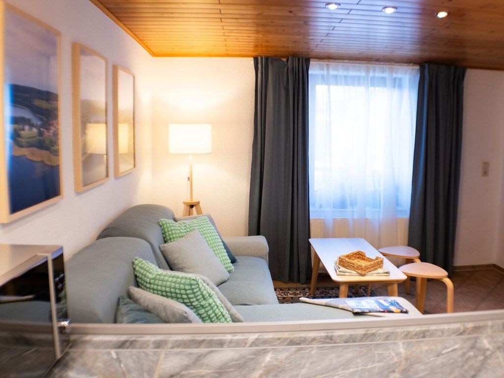 Blick ins Wohnzimmer