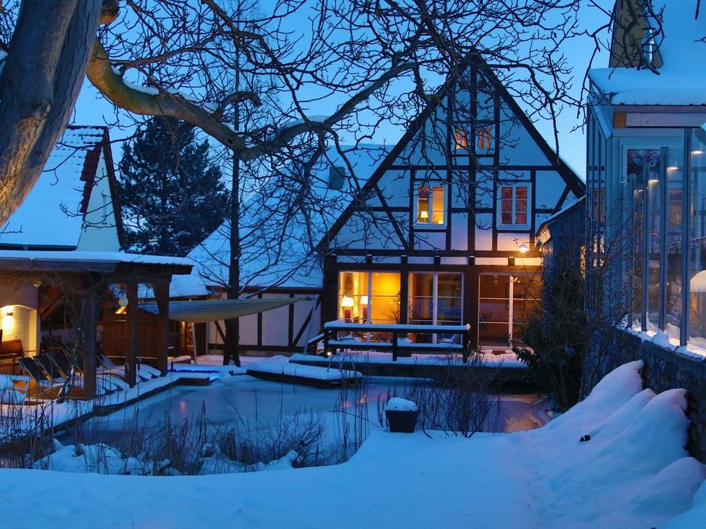 Badeteich im Winter