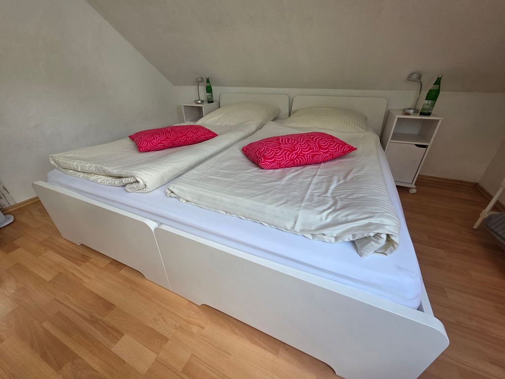 Schlafzimmer
Trennung der Betten ist möglich
