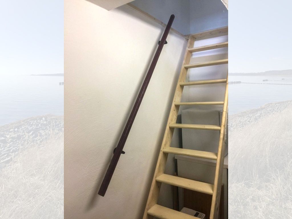 Treppe verbindet obere und untere Etage