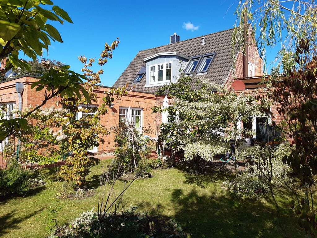 Fewo mit Terrasse und Strandkorb in Strandnähe