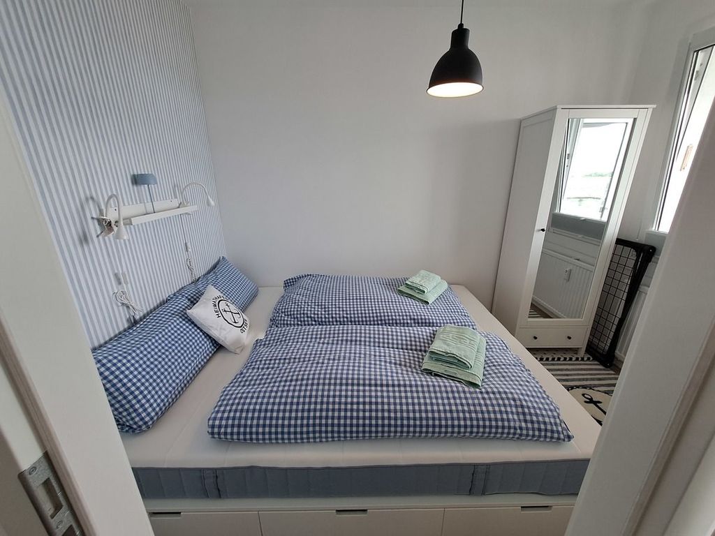 Schlafzimmer mit Doppelbett 160cm breite
