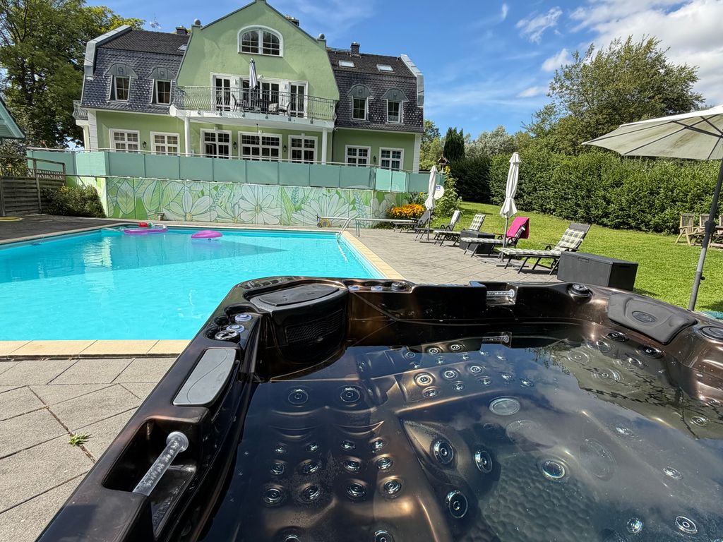Pool und Whirlpool