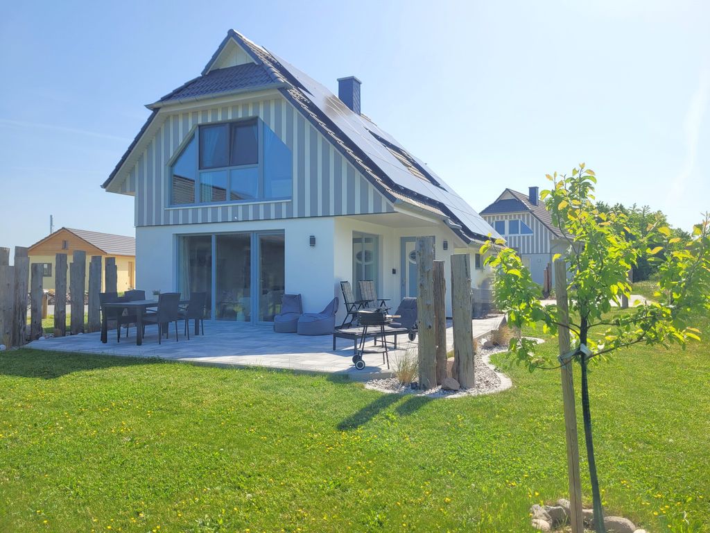 Ferienhaus mit Garten und Terrasse