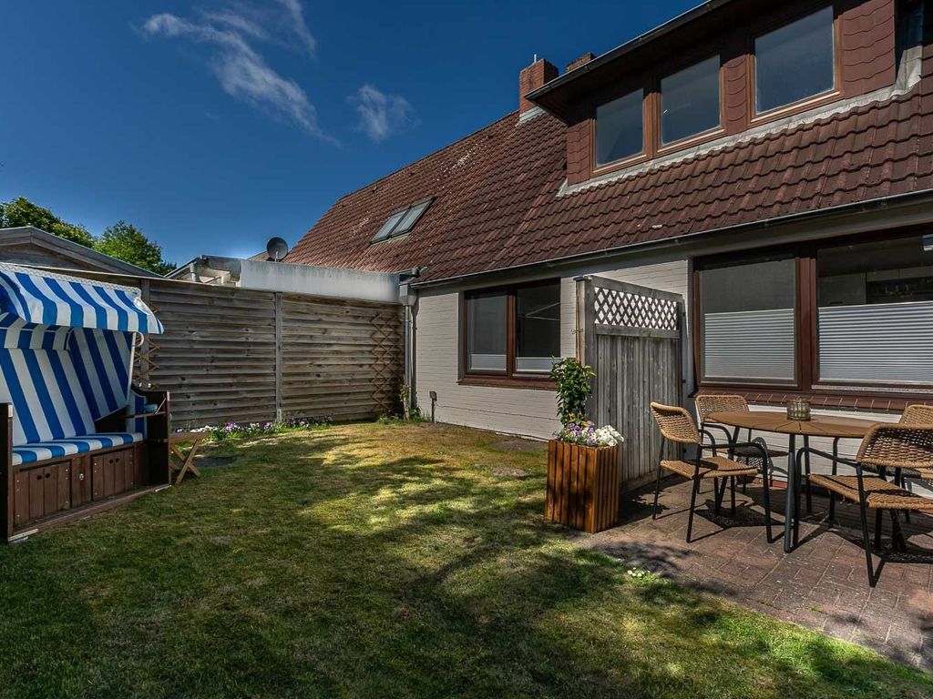 Sonnige Gartenterrasse