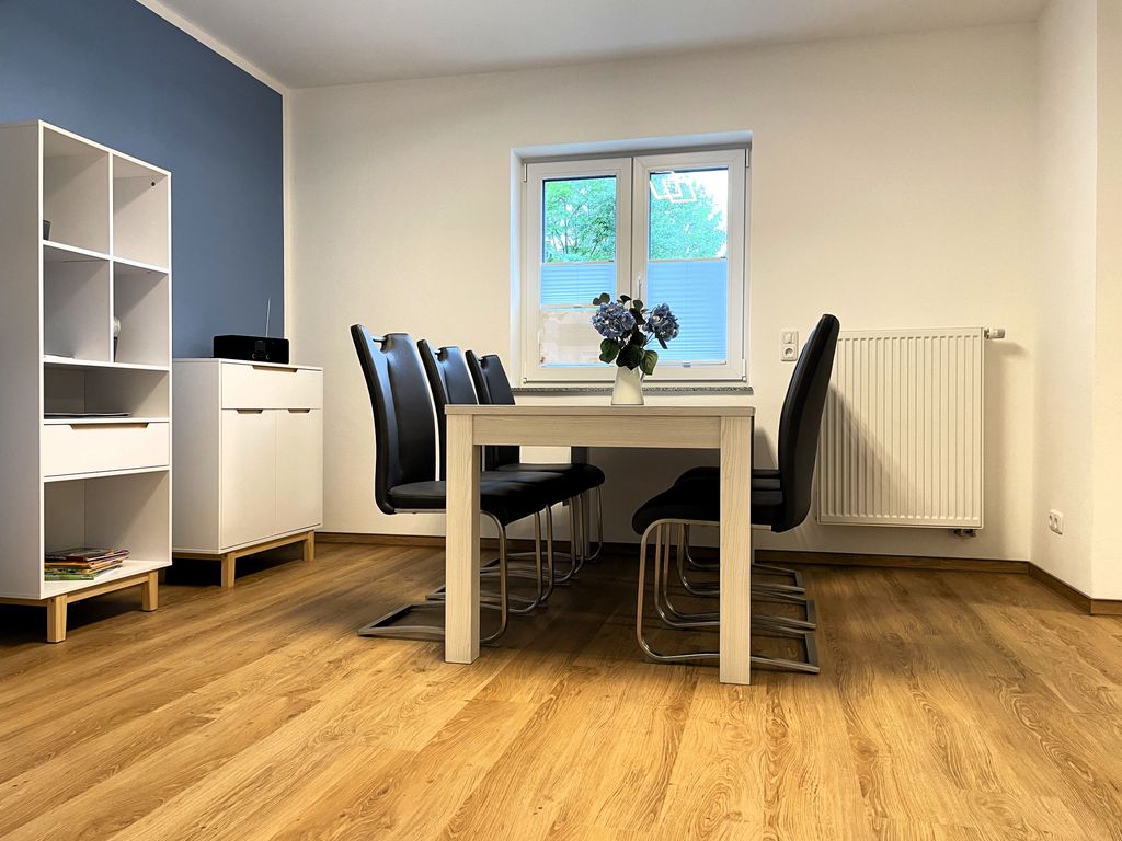 Essbereich mit modernem Mobiliar