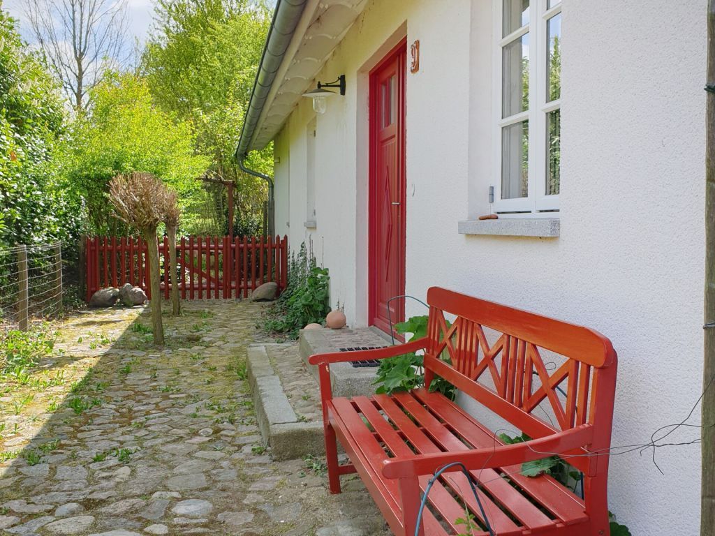 Rotes Haus am Meer - Blick auf den Eingangsbereich