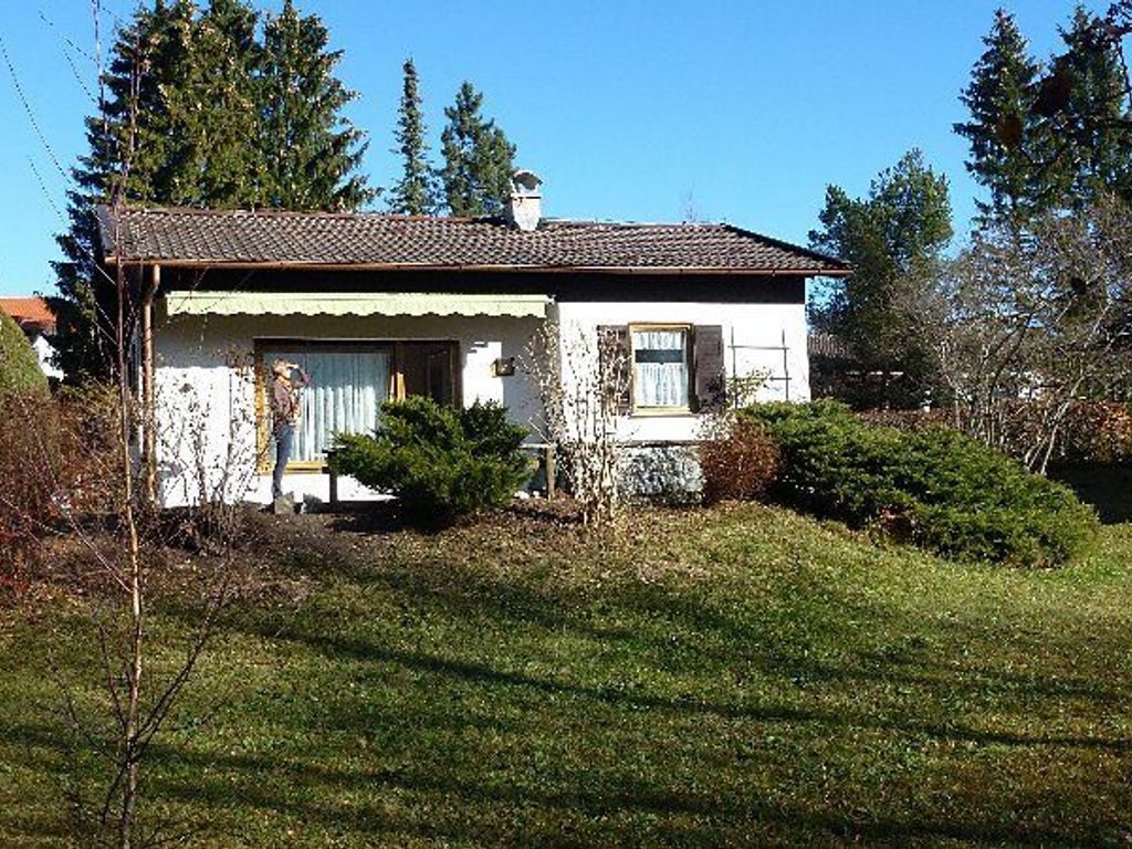 Ferienhaus mit Terrasse, Garage und Hobbyraum (07)