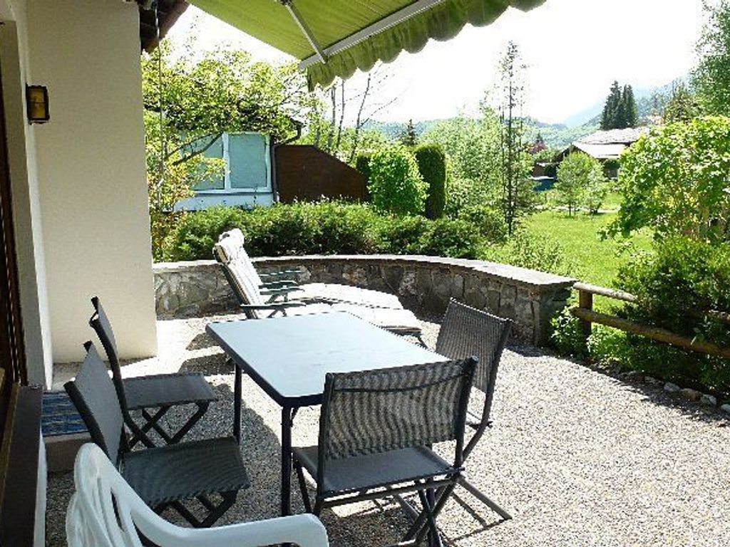 Ferienhaus mit Terrasse, Garage und Hobbyraum (07)
