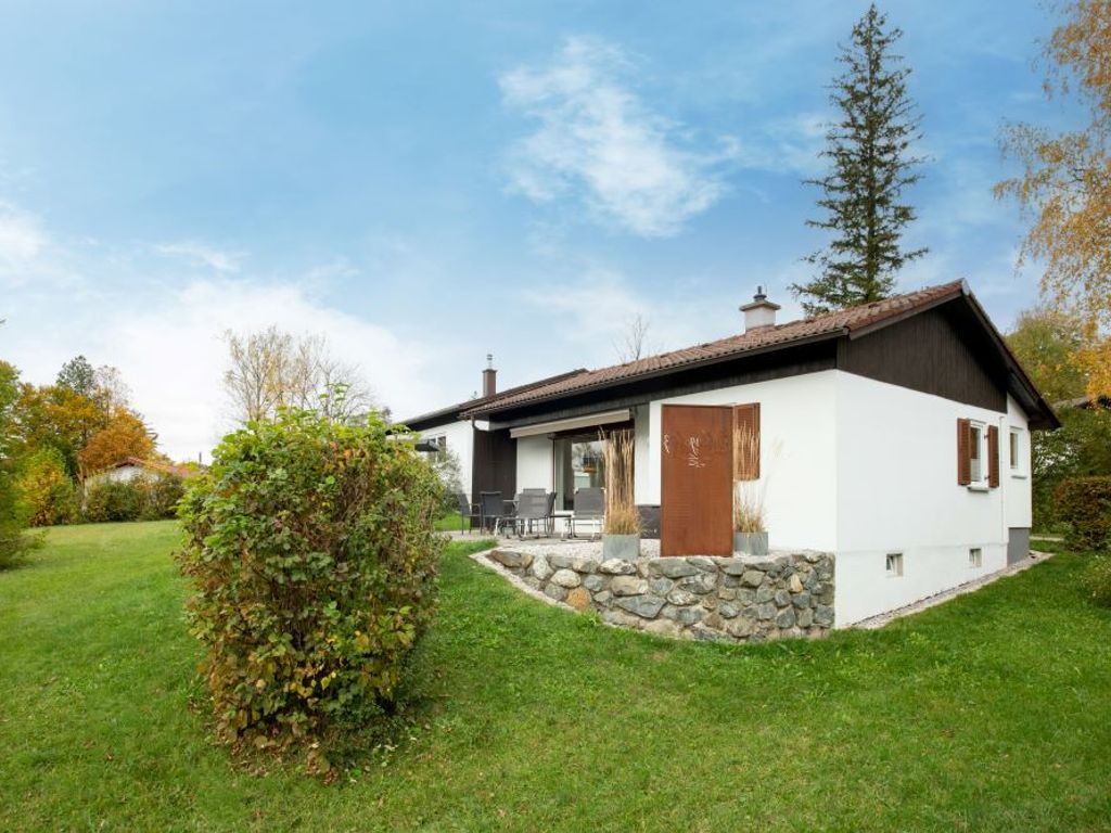 Ferienhaus mit Terrasse, Regendusche und Bergpanorama (13)