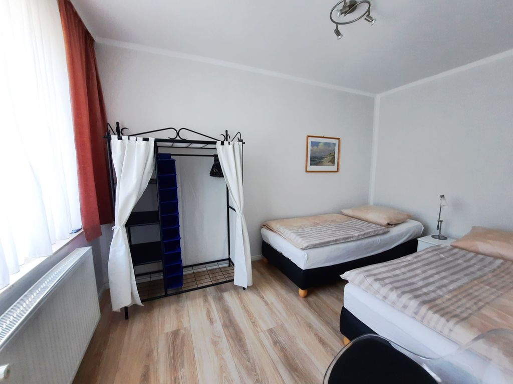 Schlafzimmer mit 2 Einzelbetten