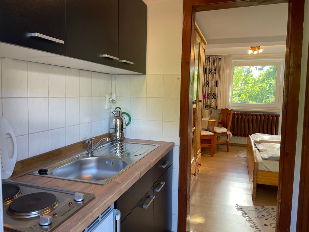 Eingangsbereich mit Blick in das Ferienzimmer