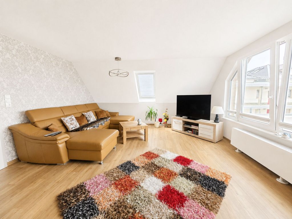 Wohnzimmer mit Panoramafenster