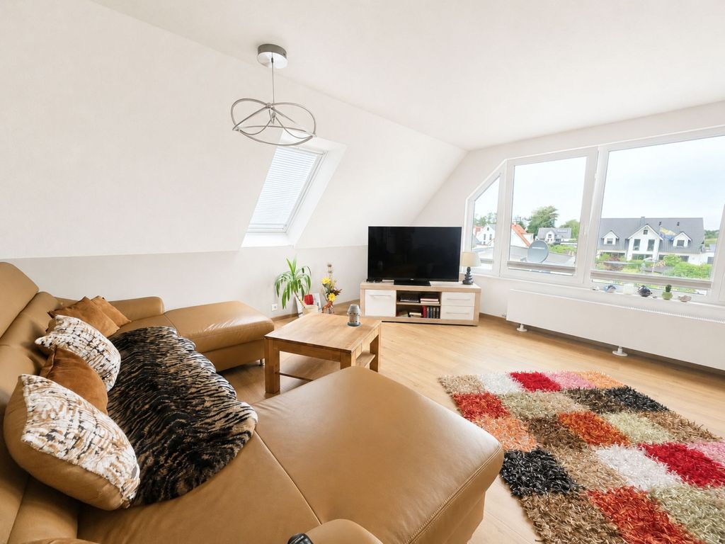 Wohnzimmer mit Panoramafenster
