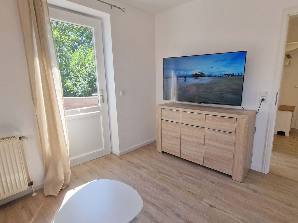 Kuestenperle-SPO-Schwalbennest/Wohnzimmer mitBlick zum Flur
