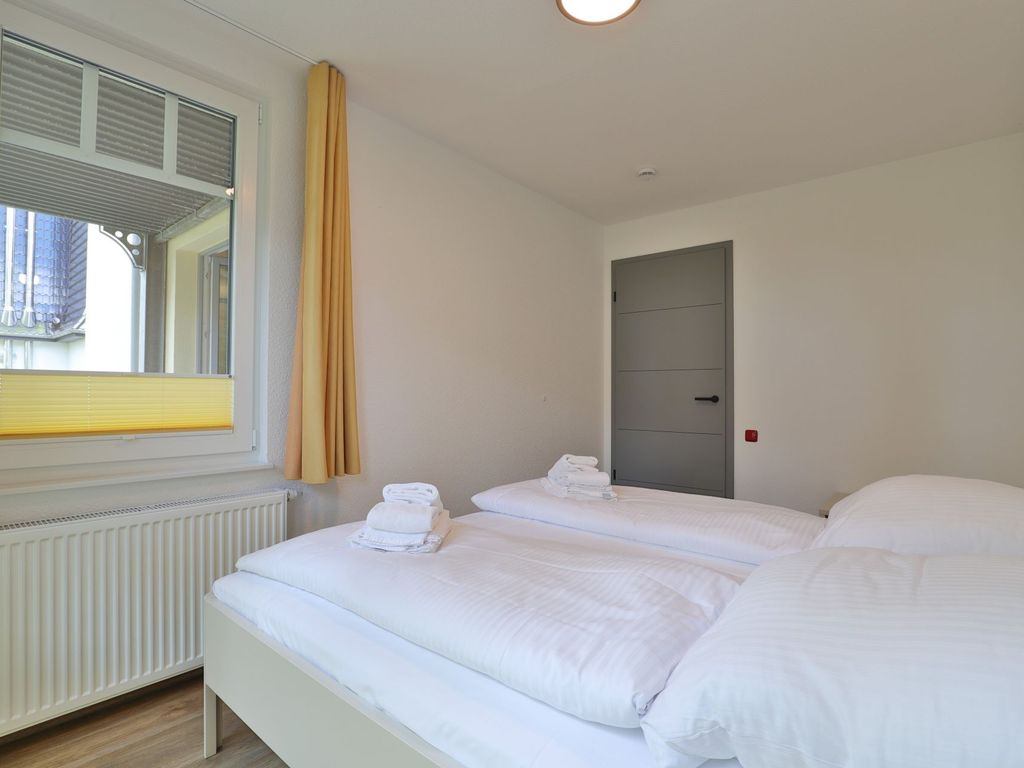 Waldfrieden Whg. 3 - Blick in das Schlafzimmer mit einem Doppelbett