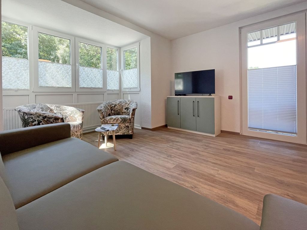 Waldfrieden Whg. 8 - Blick vom Sofa auf den TV