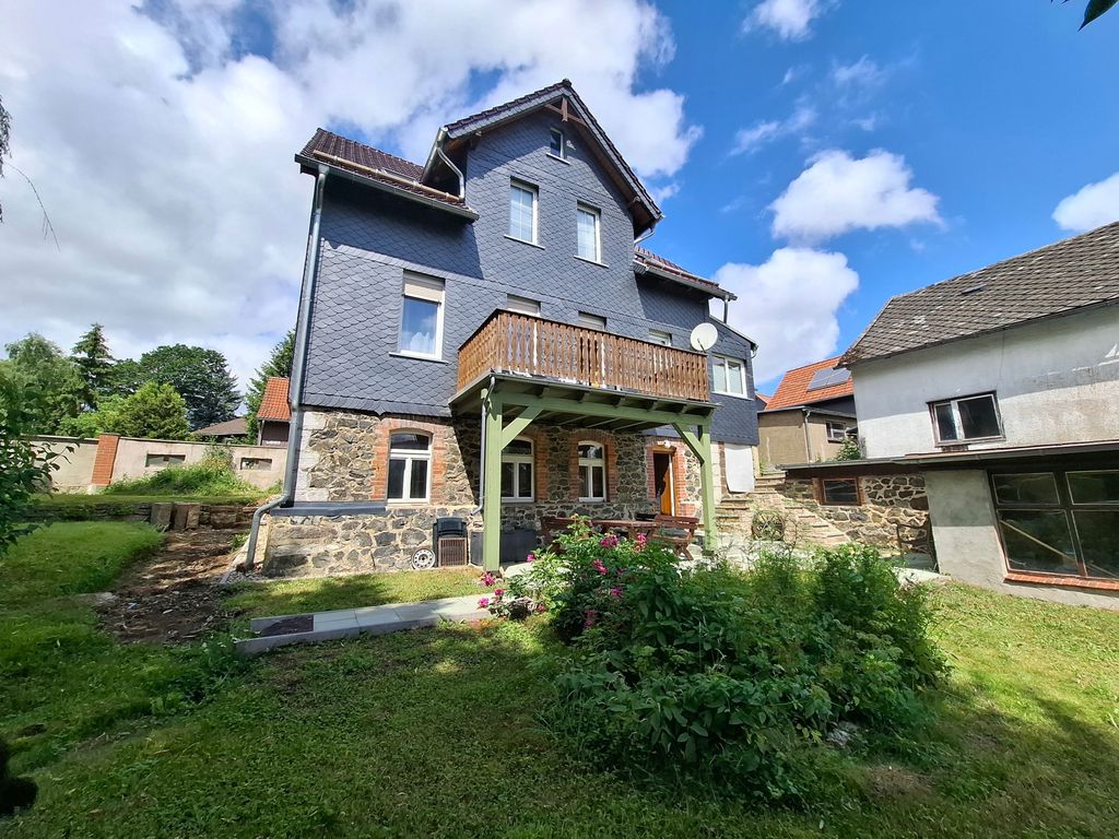 Ferienhaus mit Garten und überdachter Terrasse