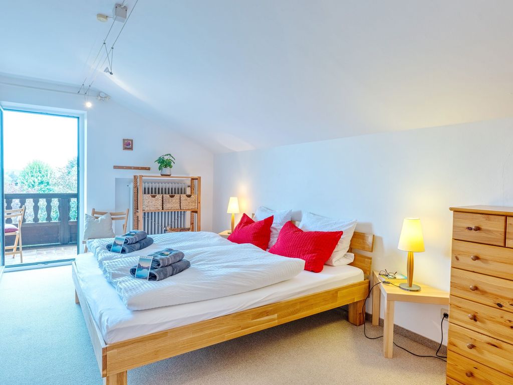 Schlafzimmer 1 mit Doppelbett