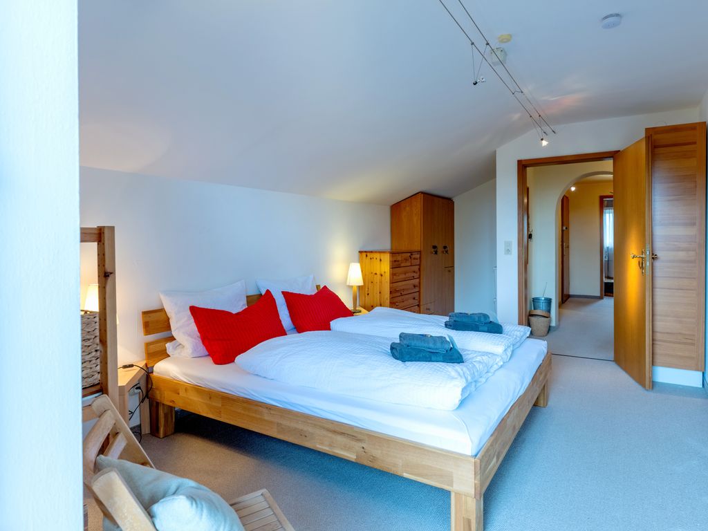 Schlafzimmer 1 mit Doppelbett