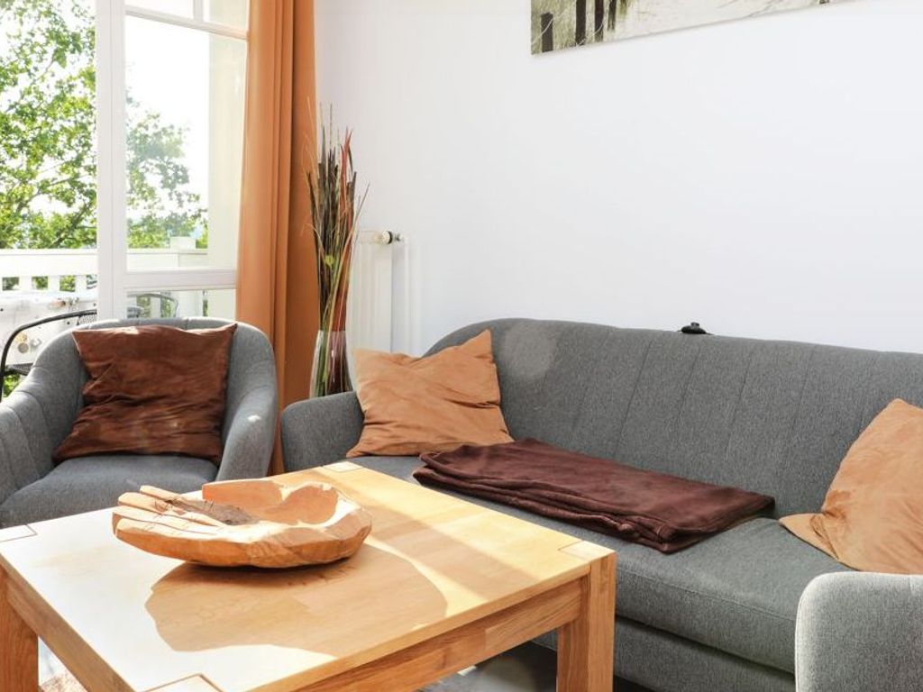 ruhige 3-Raum-Ferienwohnung in Sellin mit Balkon