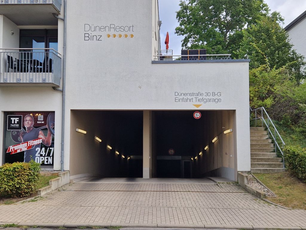 Tiefgarageneinfahrt im Dünenresort