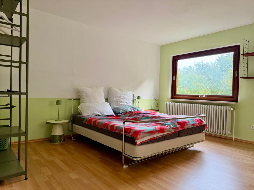 Schlafzimmer DG