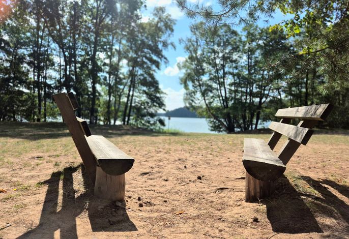 Sitzgelegenheit am See