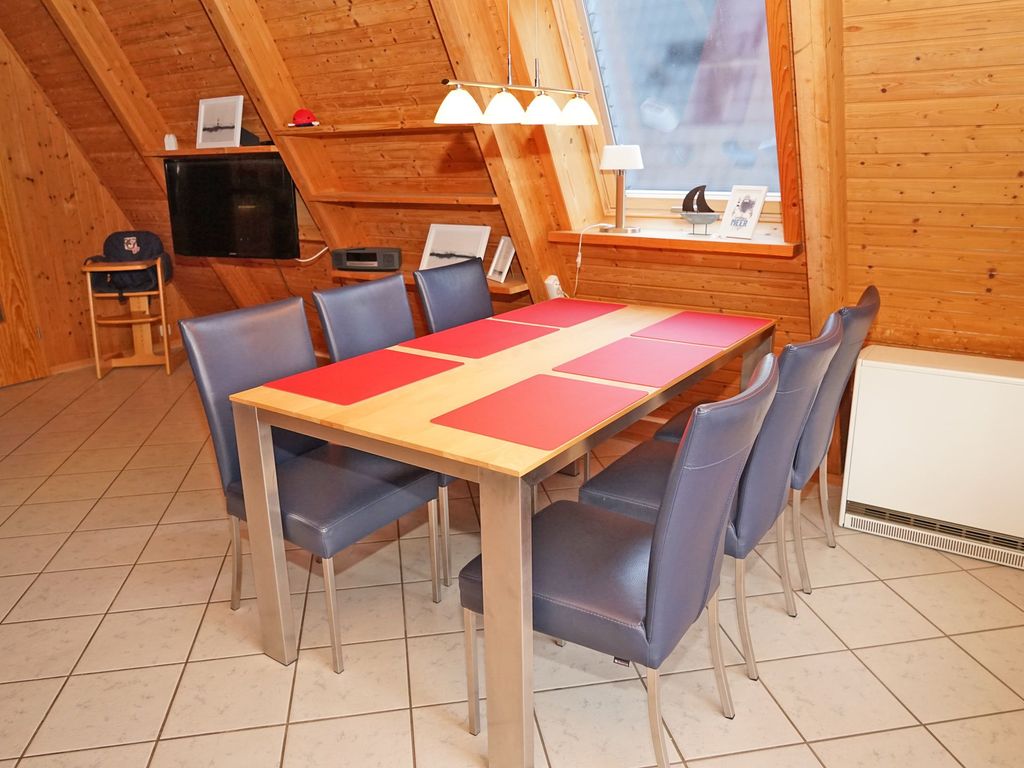 Esstisch im Wohnzimmer
