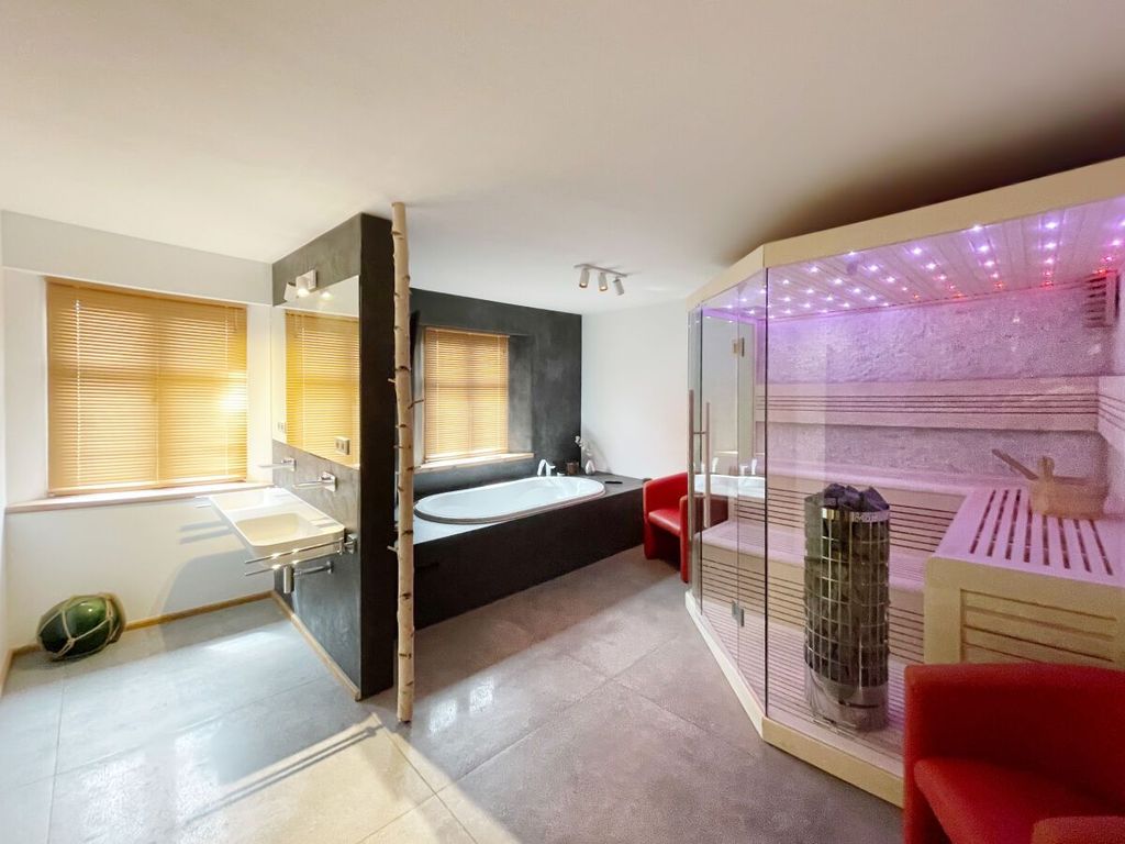 Ferienwohnung im Fachwerkhaus mit Sauna & Pool