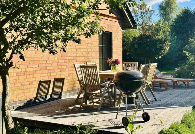 Photo großes Ferienhaus mit Kamin in ruhiger Naturlage auf Rügen 4