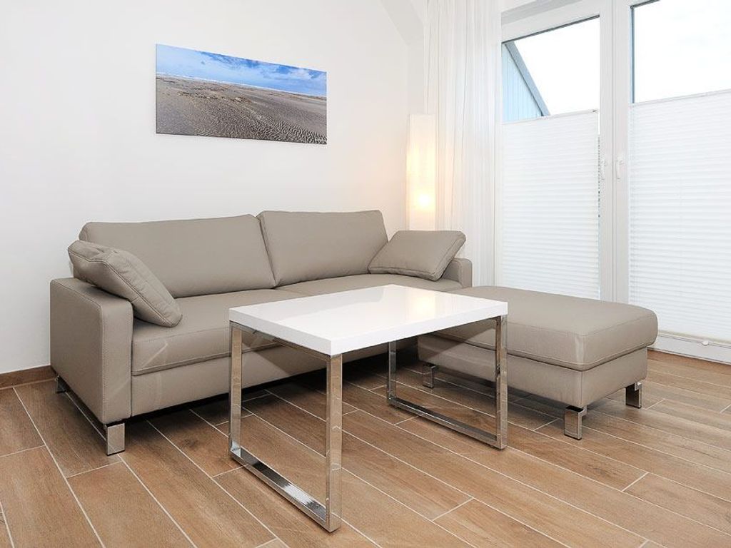 Wohnzimmer mit integriertem Küchenbereich