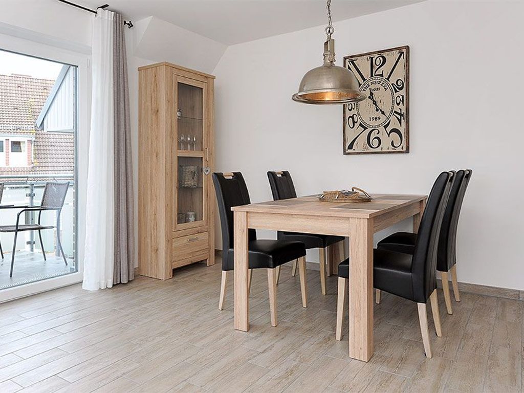 Wohnzimmer mit integriertem Küchenbereich