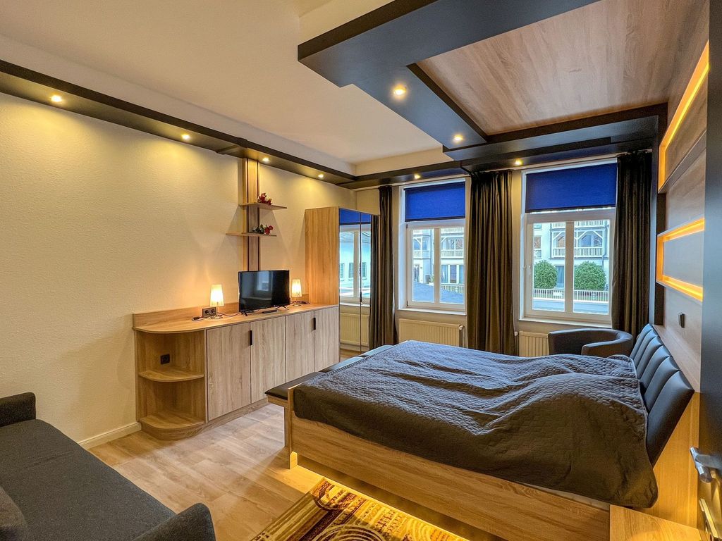 schöne 2-Raum-Fewo mit großem Balkon und Strandkorb