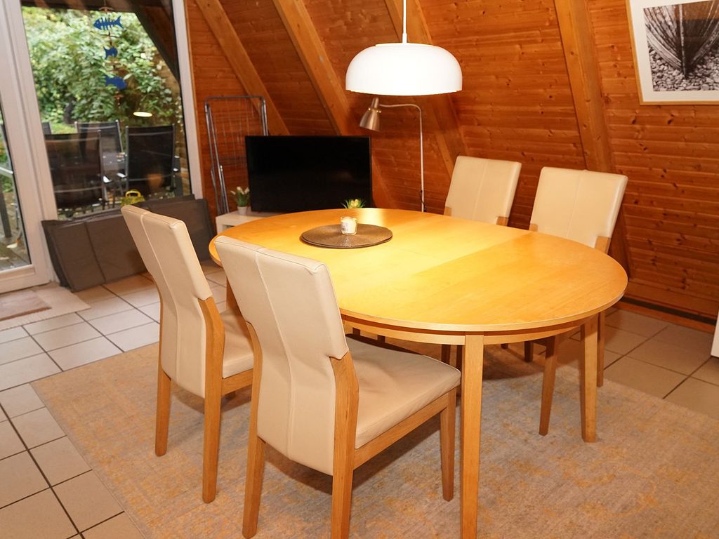Esstisch im Wohnzimmer