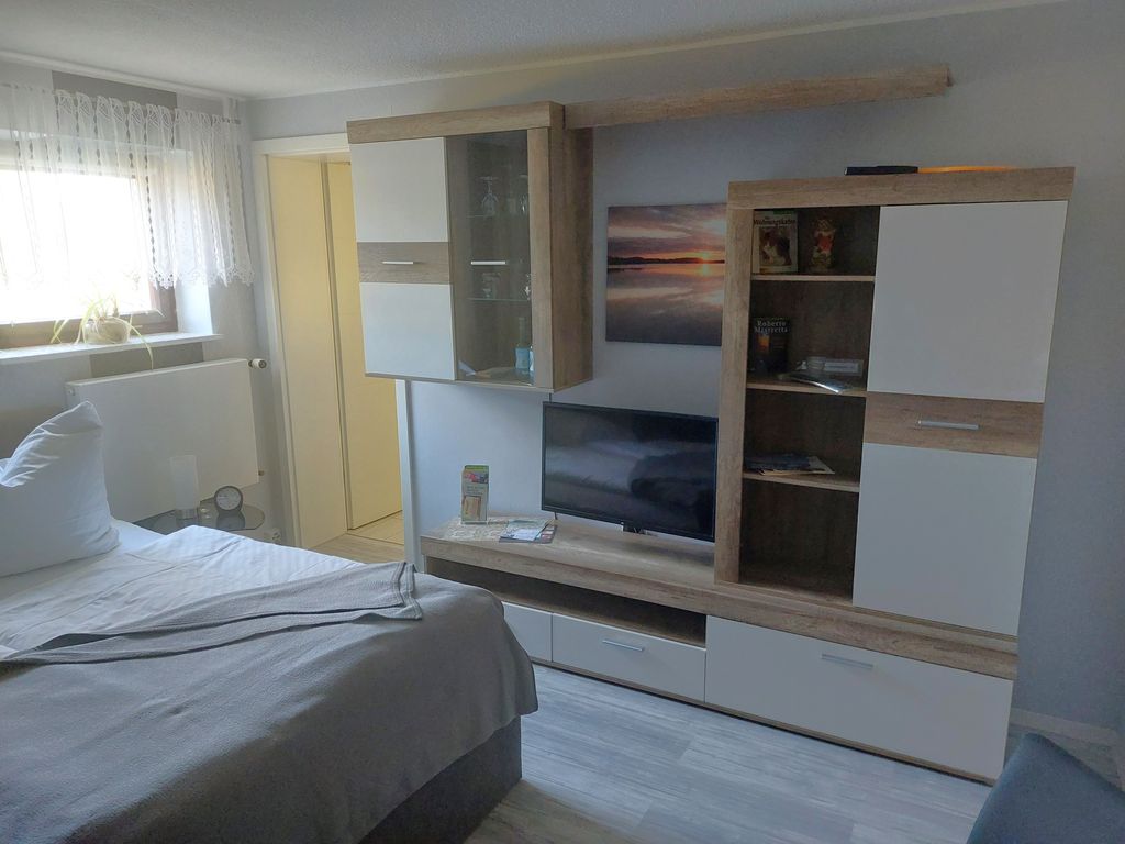 Westzimmer - Doppelzimmer mit TV und Bad