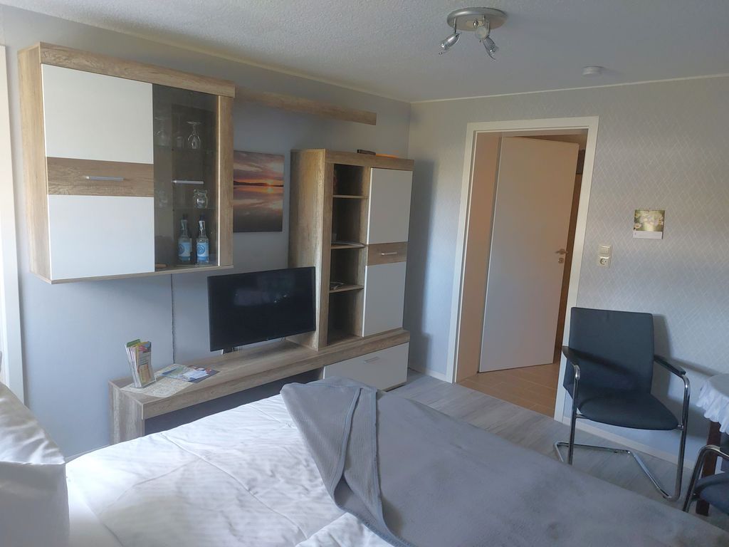 Westzimmer - Doppelzimmer mit TV und Bad