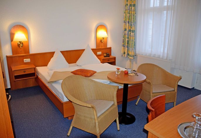 Doppelzimmer Balkon 13