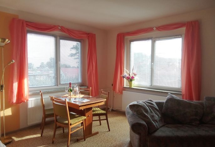 Photo Ostalgiehaus - Ferienhaus Am Stettiner Haff 9