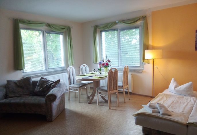 Photo Ostalgiehaus - Ferienhaus Am Stettiner Haff 8