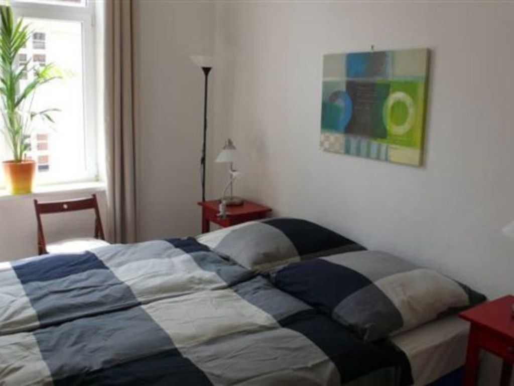 Schlafzimmer mit Doppelbett