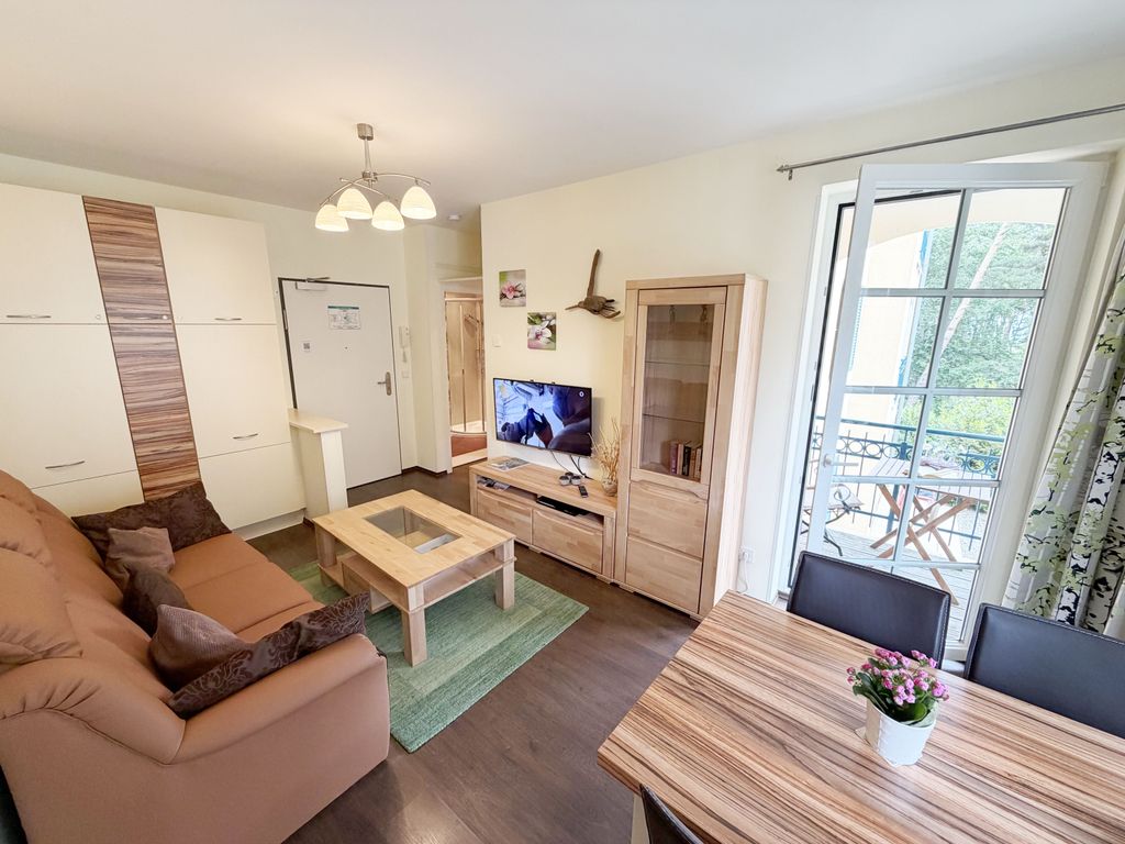 Kurparkresidenz Baabe Whg. 08 - Wohnzimmer und Essbereich