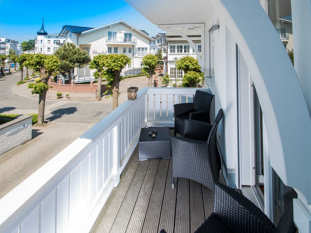 Geniessen Sie den Blick zur Flaniermeile Binz