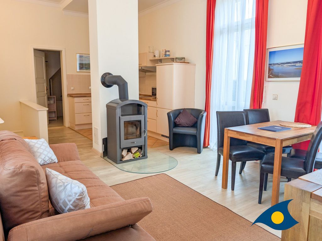 Wohnbereich mit Schlafcouch (Aufbettungsmöglichkeit für die 3. Person)