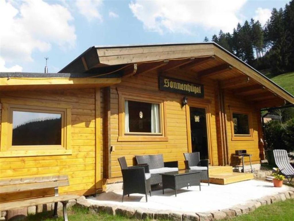 Außenansicht des Blockhauses